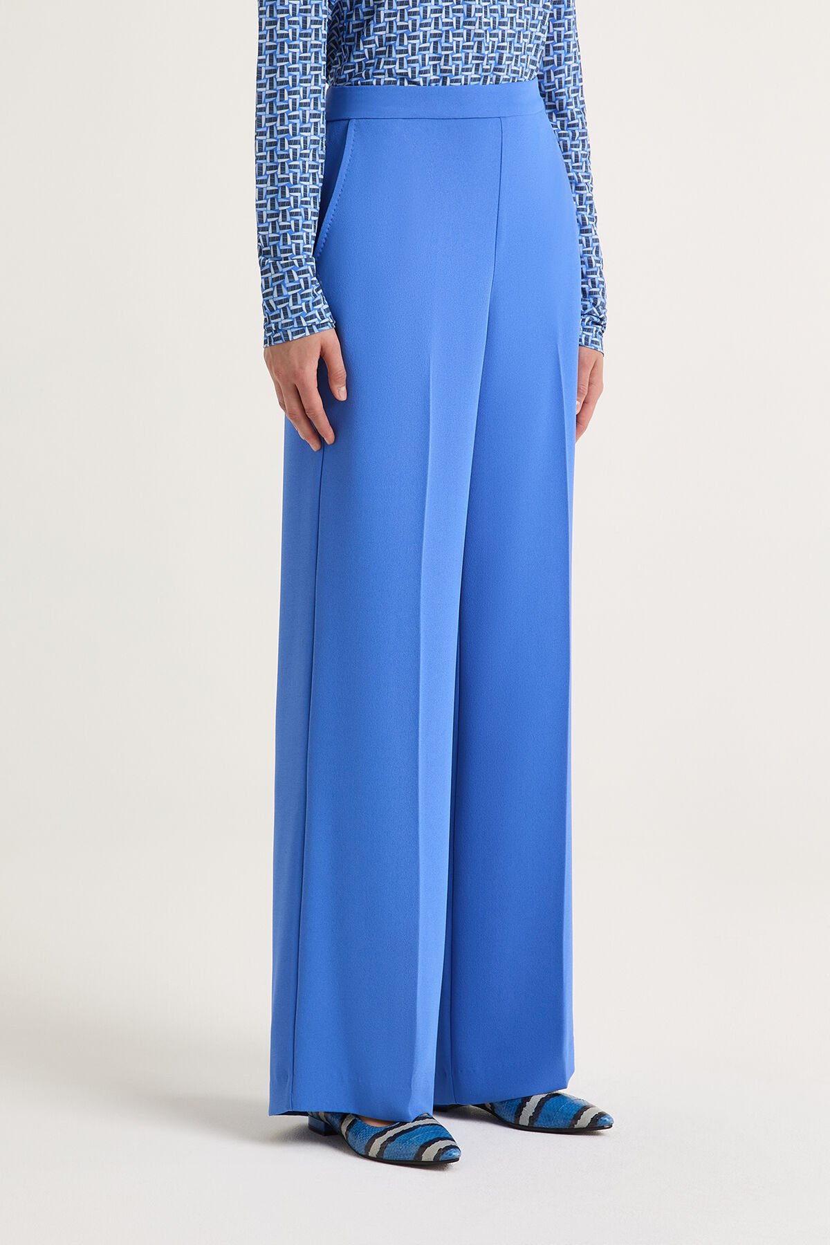 Maliparmi SABLÈ CREPE TROUSERS Electric Blue JH757950166