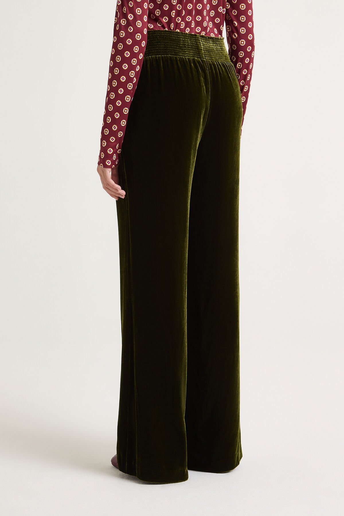 Maliparmi FLUID VELVET TROUSERS Military Green JH803561026 Maliparmi FLUID VELVET TROUSERS Military Green JH803561026