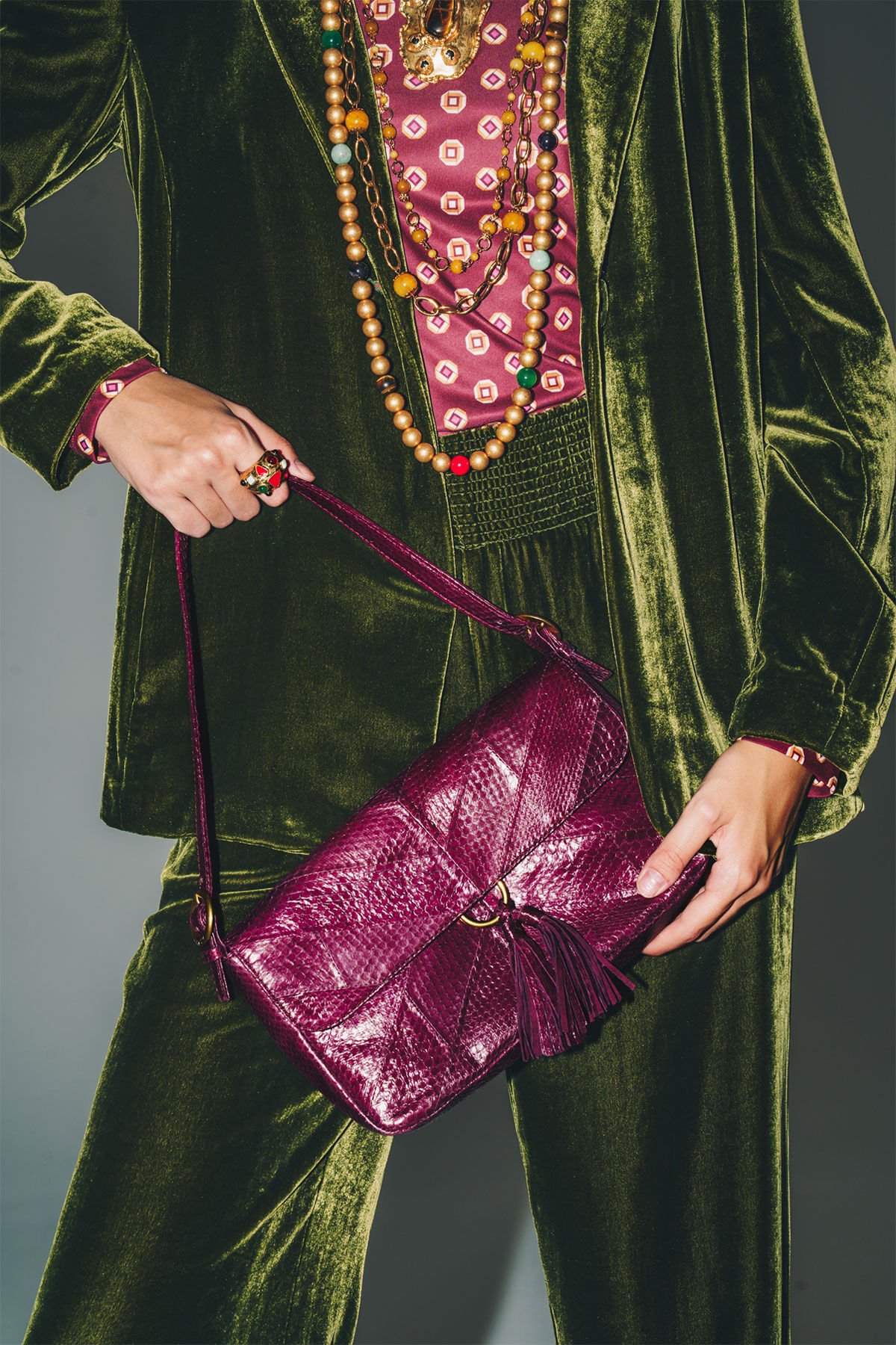 Maliparmi FLUID VELVET TROUSERS Military Green JH803561026 Maliparmi FLUID VELVET TROUSERS Military Green JH803561026