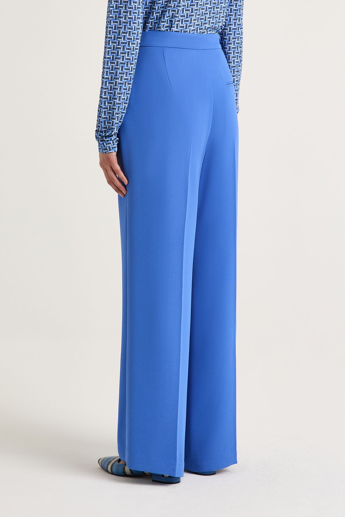 Maliparmi SABLÈ CREPE TROUSERS Electric Blue JH757950166