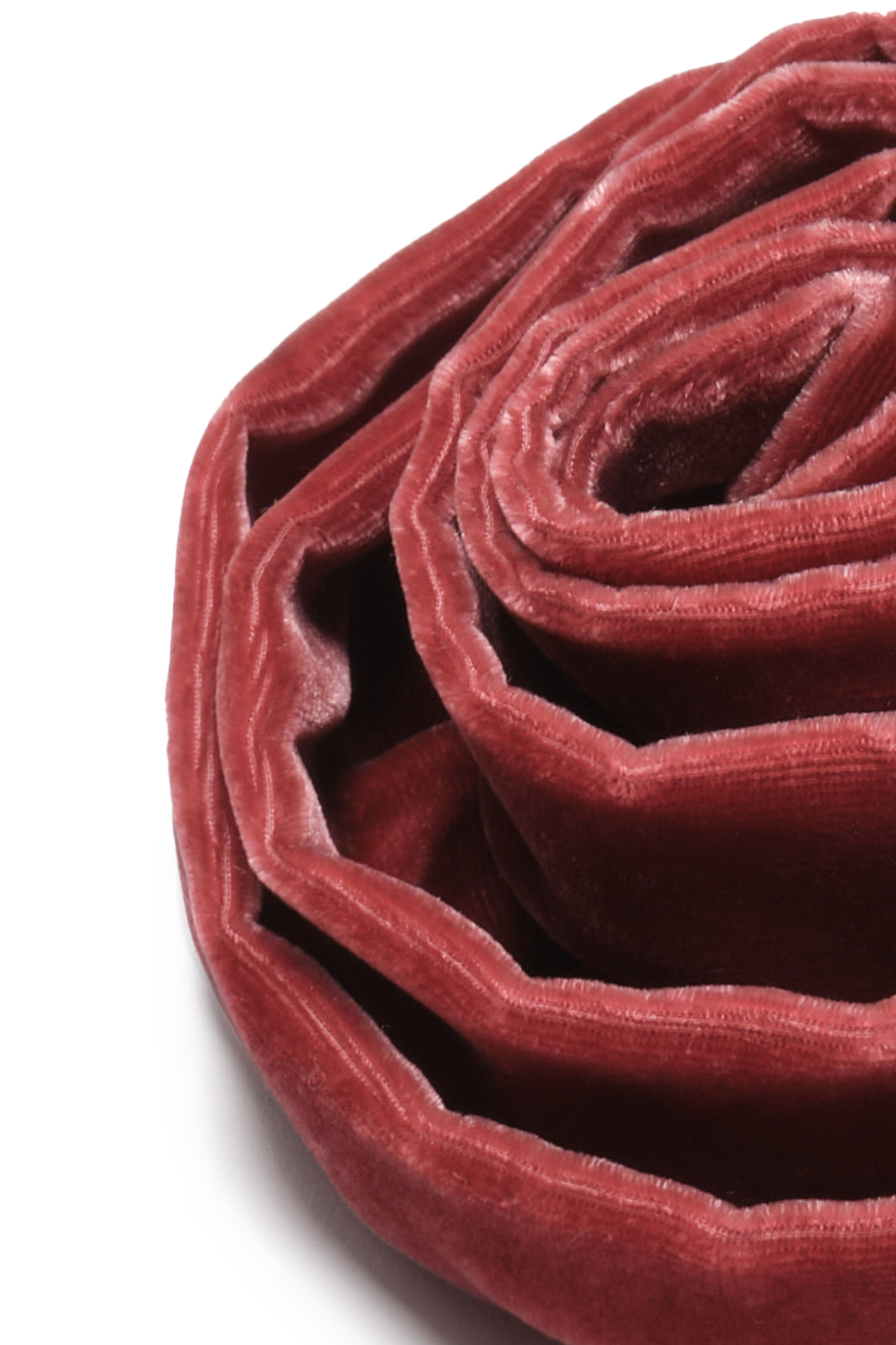 Maliparmi VELVET FLOW BROOCH Dusty Red TS013062026 Maliparmi VELVET FLOW BROOCH Dusty Red TS013062026