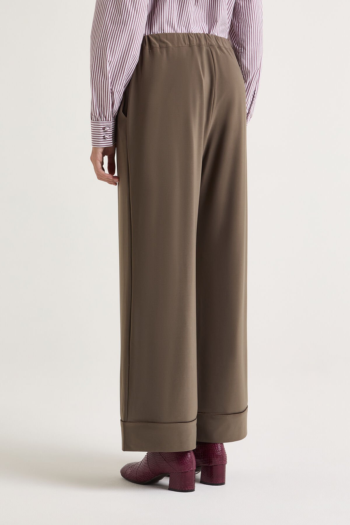 Maliparmi TECNO JERSEY TROUSERS Dark Beige JH013470226 Maliparmi TECNO JERSEY TROUSERS Dark Beige JH013470226